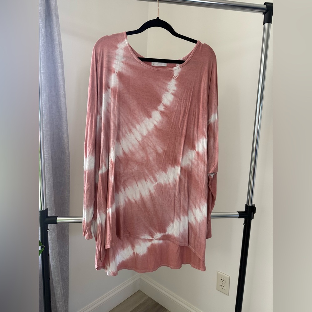Casual Tie-Dye Tunic Top - Pink and White